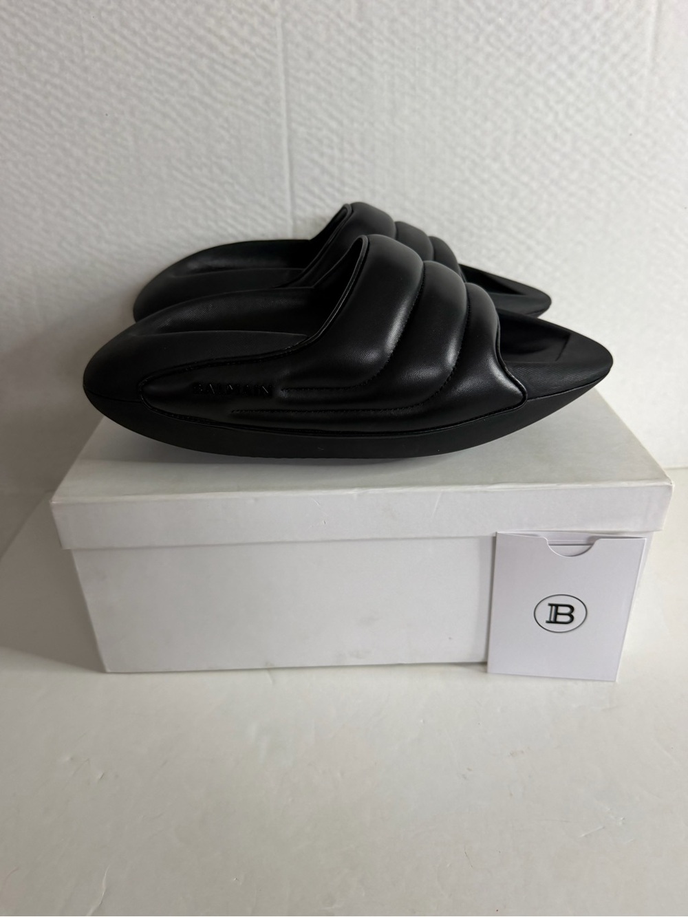 NIB Balmain B-It Puffy Quilted Slides size EU 41, US Size 8